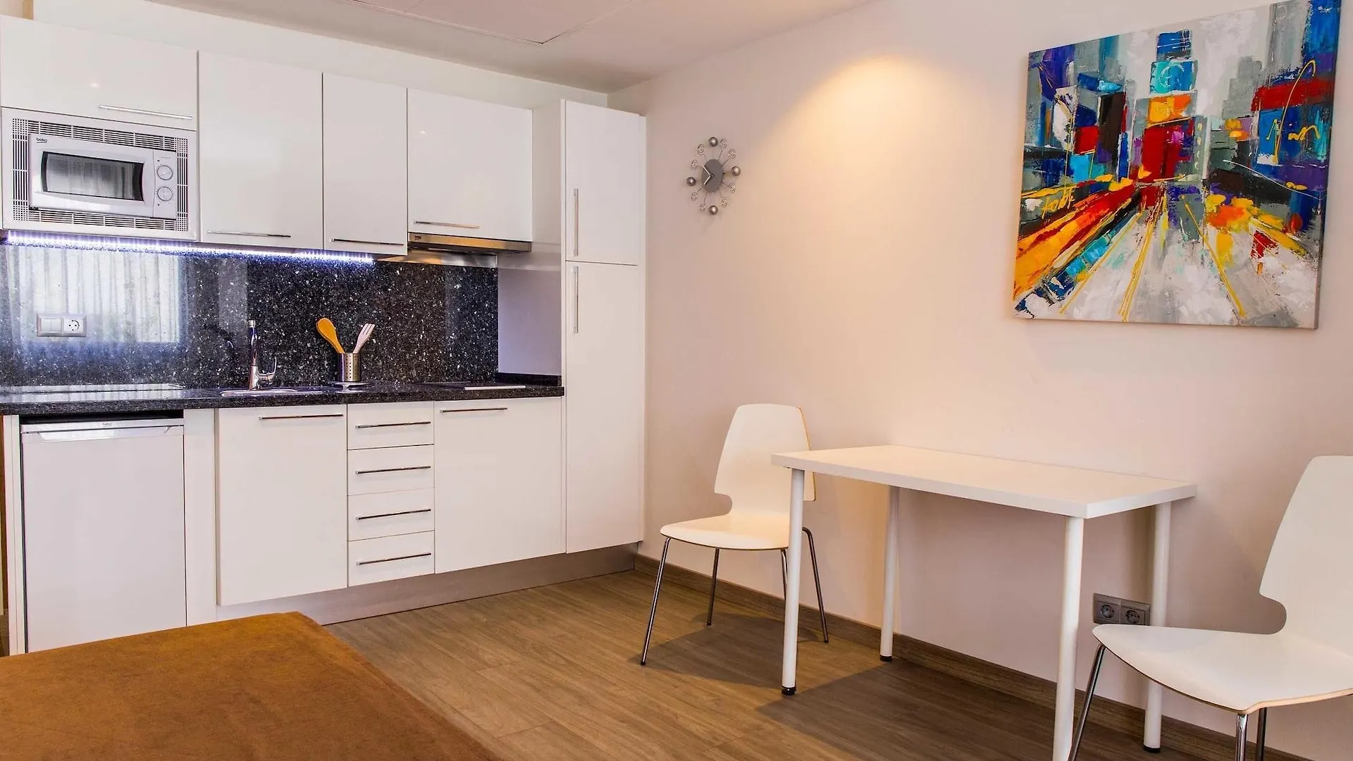 דירה טורמולינוס Dimona Suites