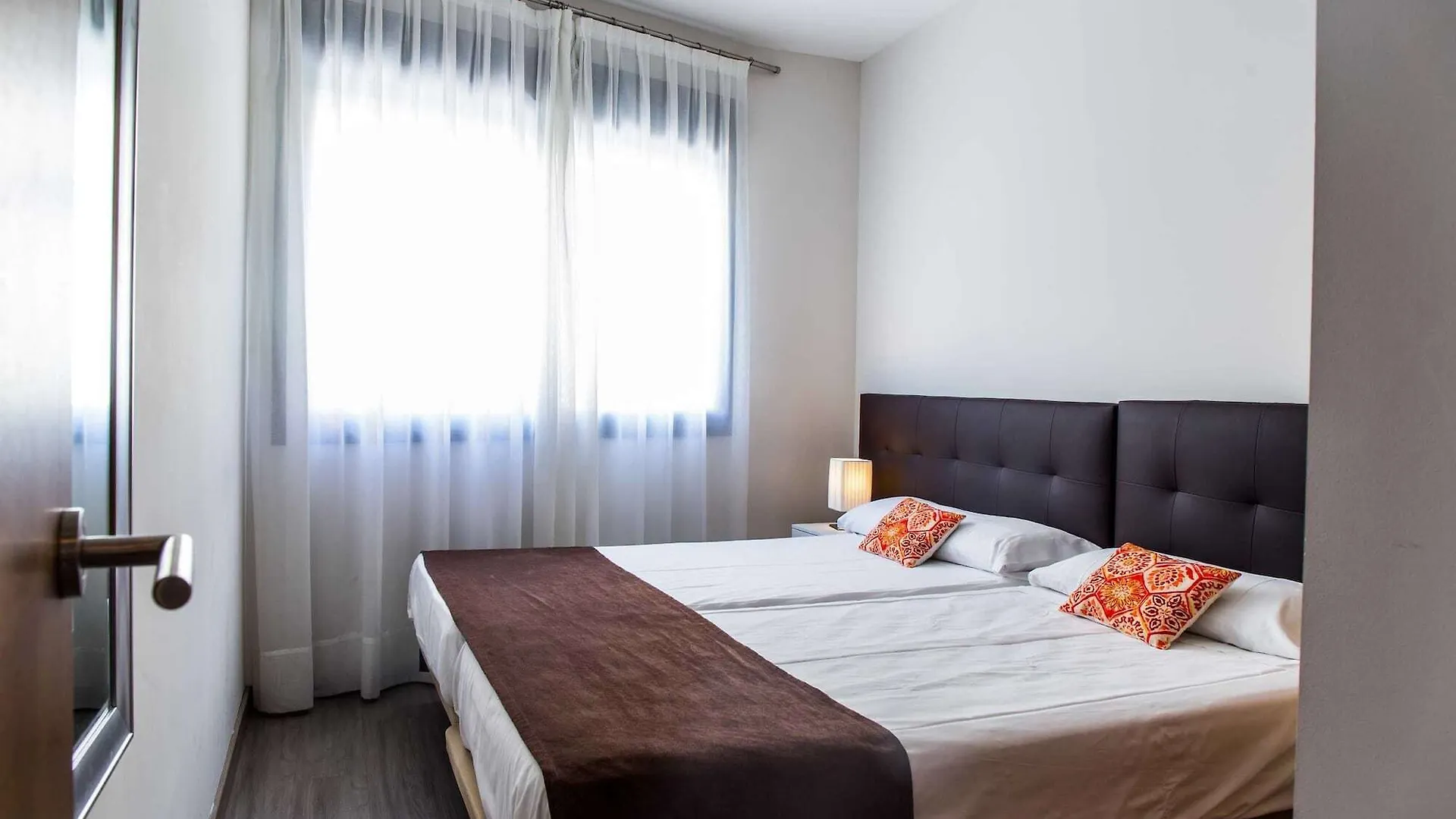 טורמולינוס Dimona Suites ספרד
